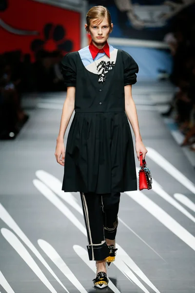 Look 9